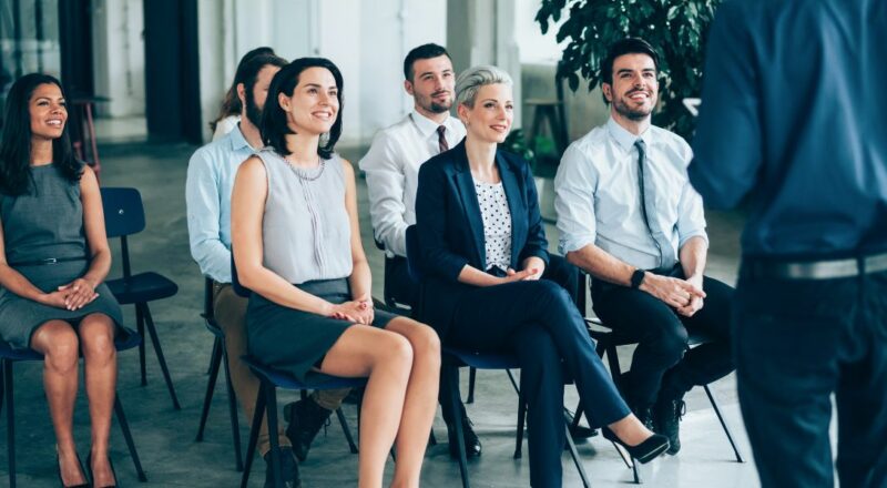 Suivre une formation en distanciel ou en présentiel - investir formation