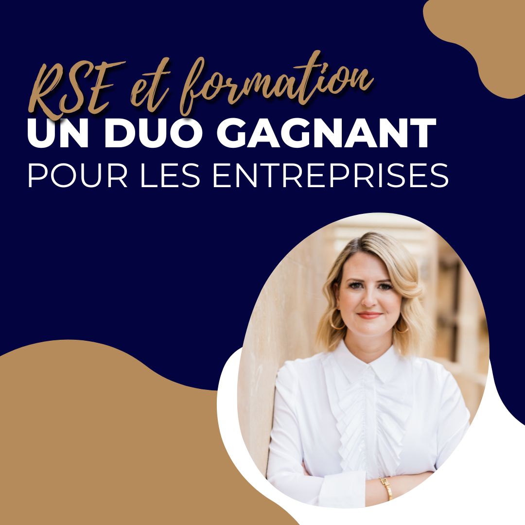 Salariés en formation sur la RSE dans une salle de réunion collaborative