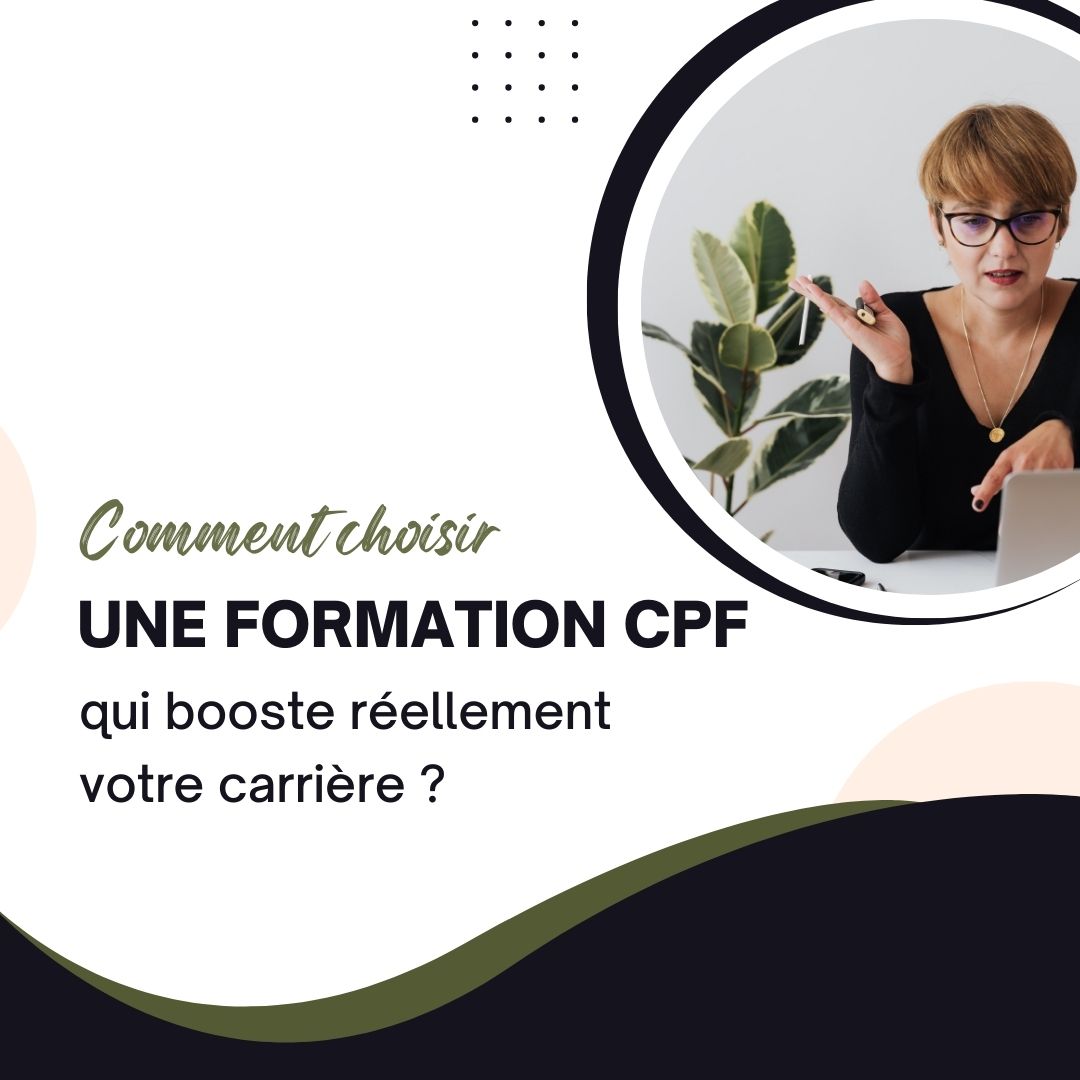 Personne consultant son compte CPF sur ordinateur pour choisir une formation certifiante