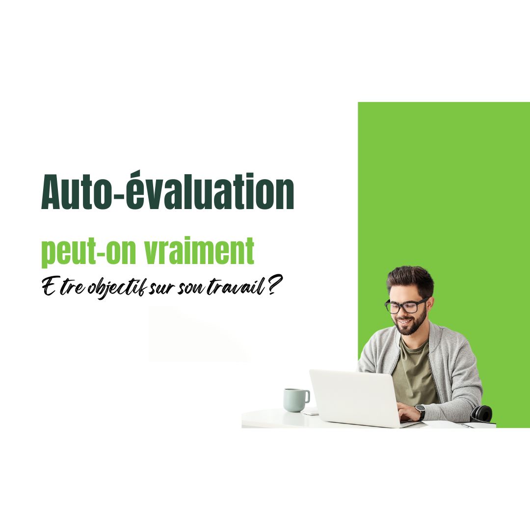 Collaborateur remplissant une grille d’auto-évaluation dans un bureau
