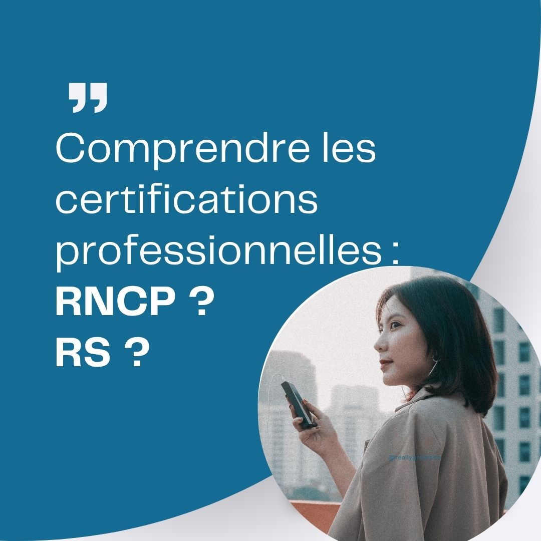 Document officiel de certification professionnelle RNCP sur un bureau